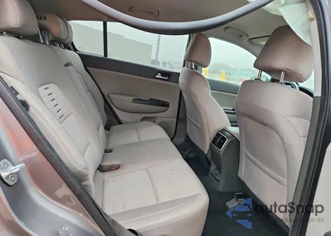 2017 Kia Sportage Lx z USA, uszkodzony, nr VIN KNDPMCAC4H7205823